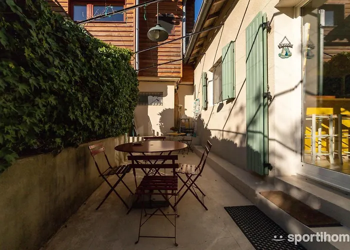 Hébergement de vacances Mazet Avec *